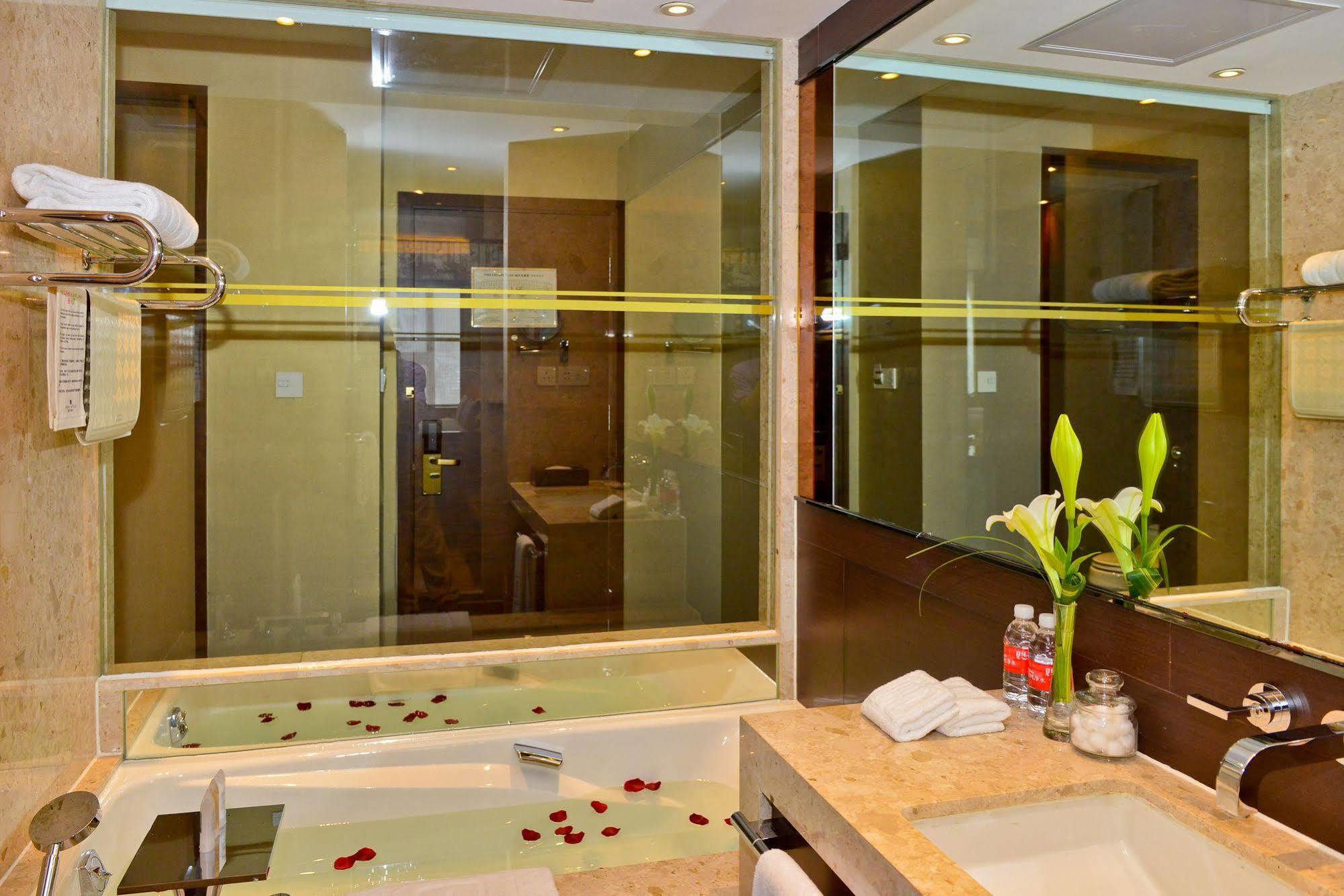 Regal East Asia 4* Shanghai