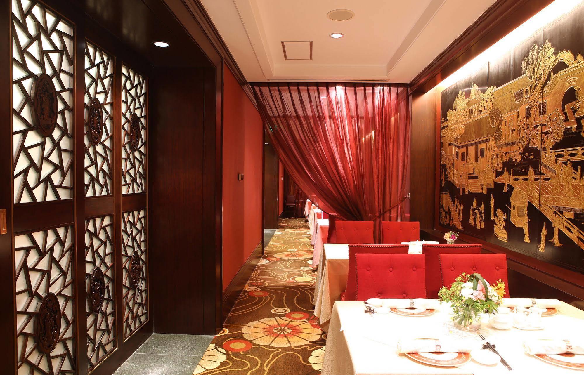Khách sạn Okura Garden 5*