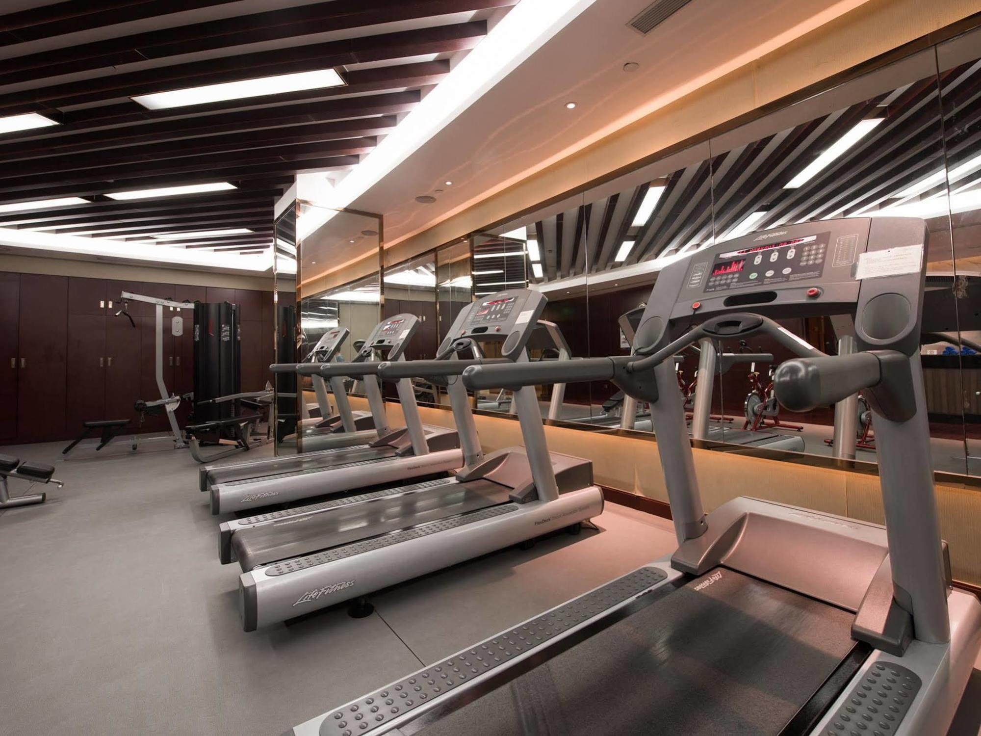 Royal International - Pudong International Airport Hotel 5*