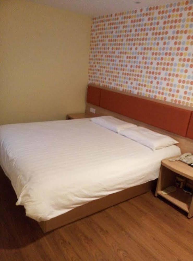 Hongqiao Hub Jiangqiao Wanda Plaza 2* Shanghái