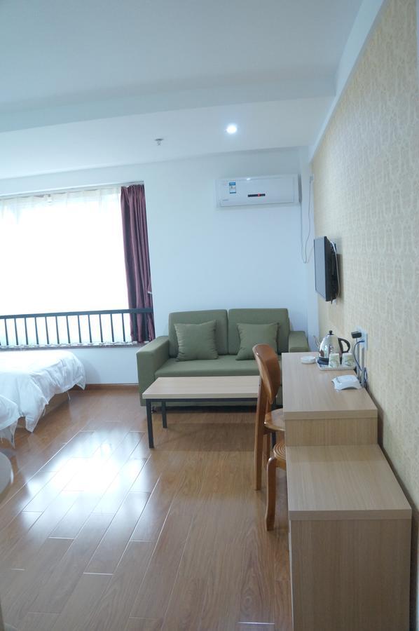 Huifeng Hotel