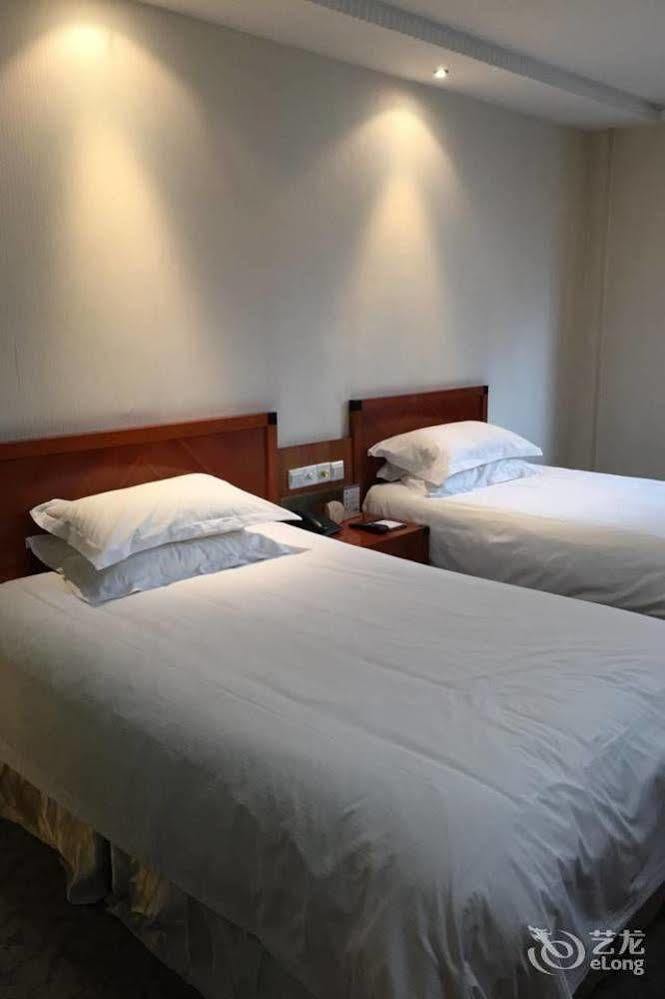 Wu Gong 3* Shanghai