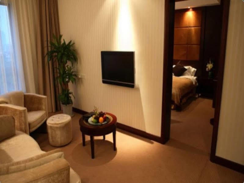 Hotel Blue Horizon Royal Parklane International