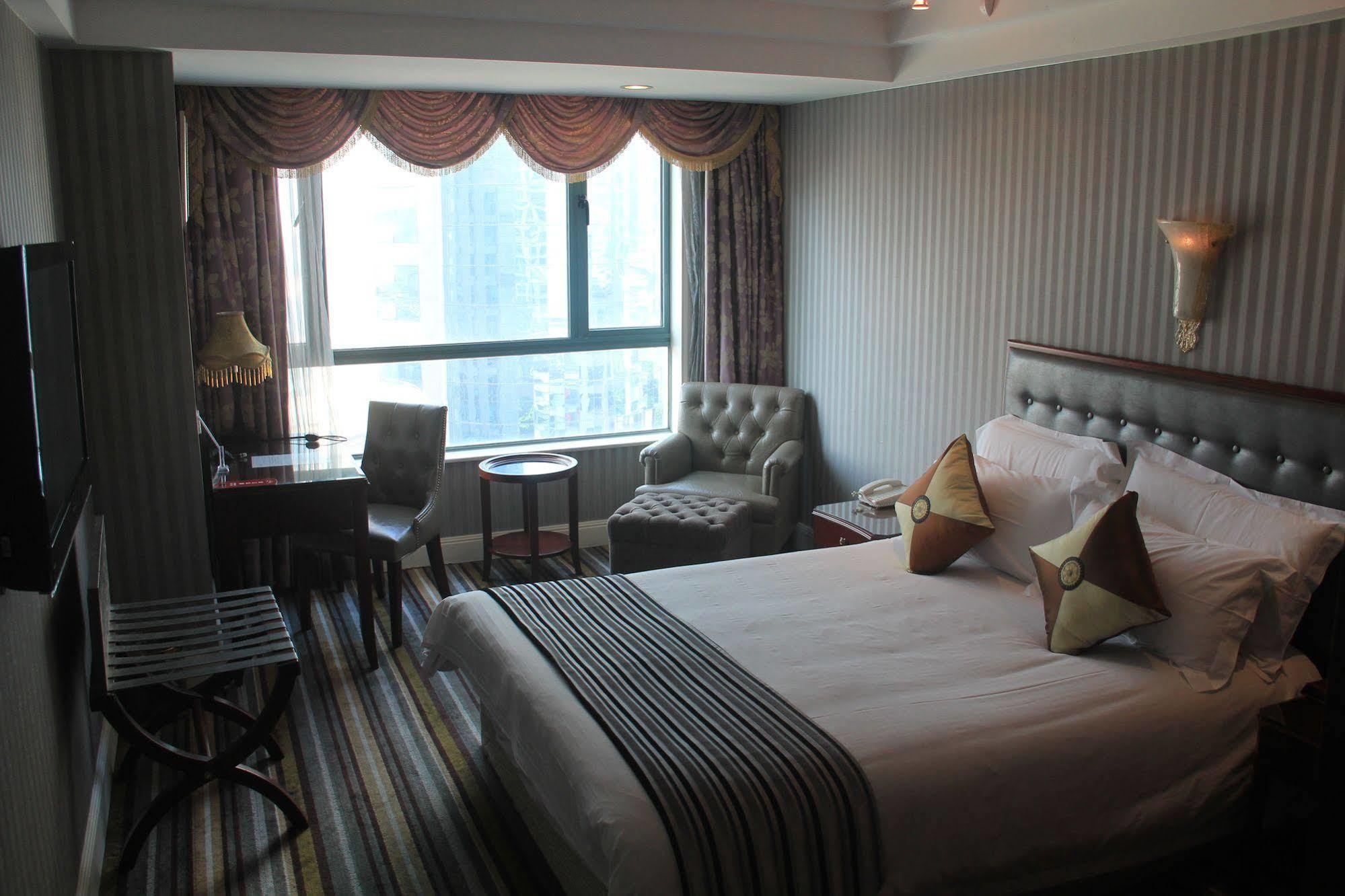 The Seagull On The Bund Hotel 4*