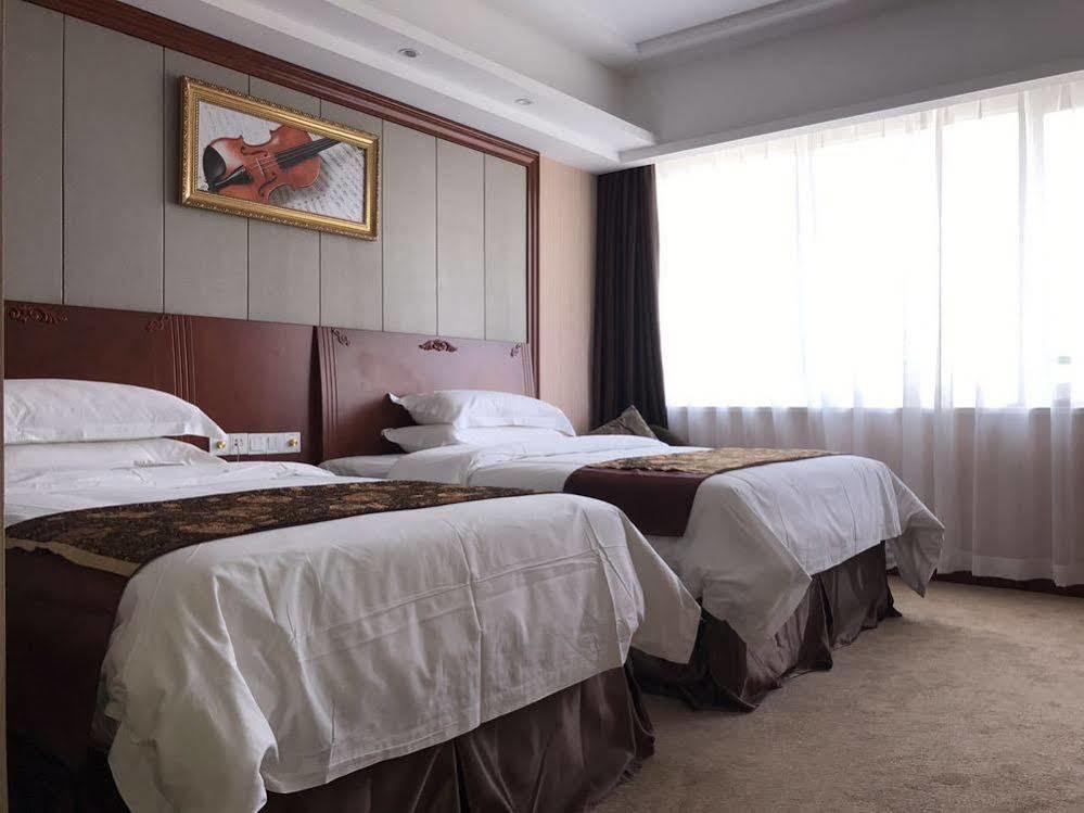 Hotel Vienna Pudong Airport Huaxia Road 3*