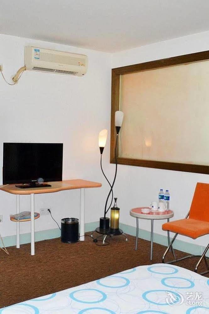 Hotel 168