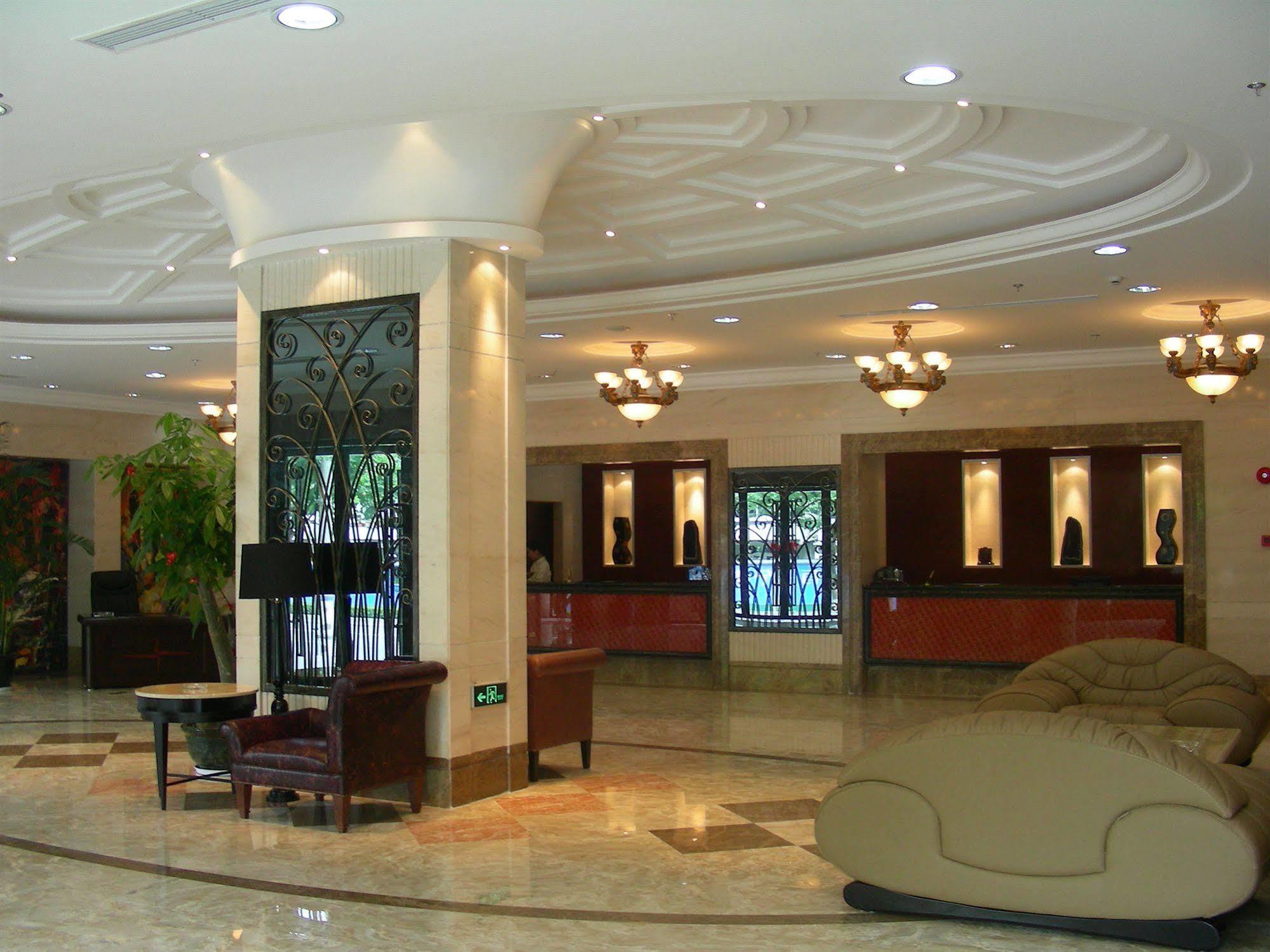 Regius Exhibition Hotel 4*