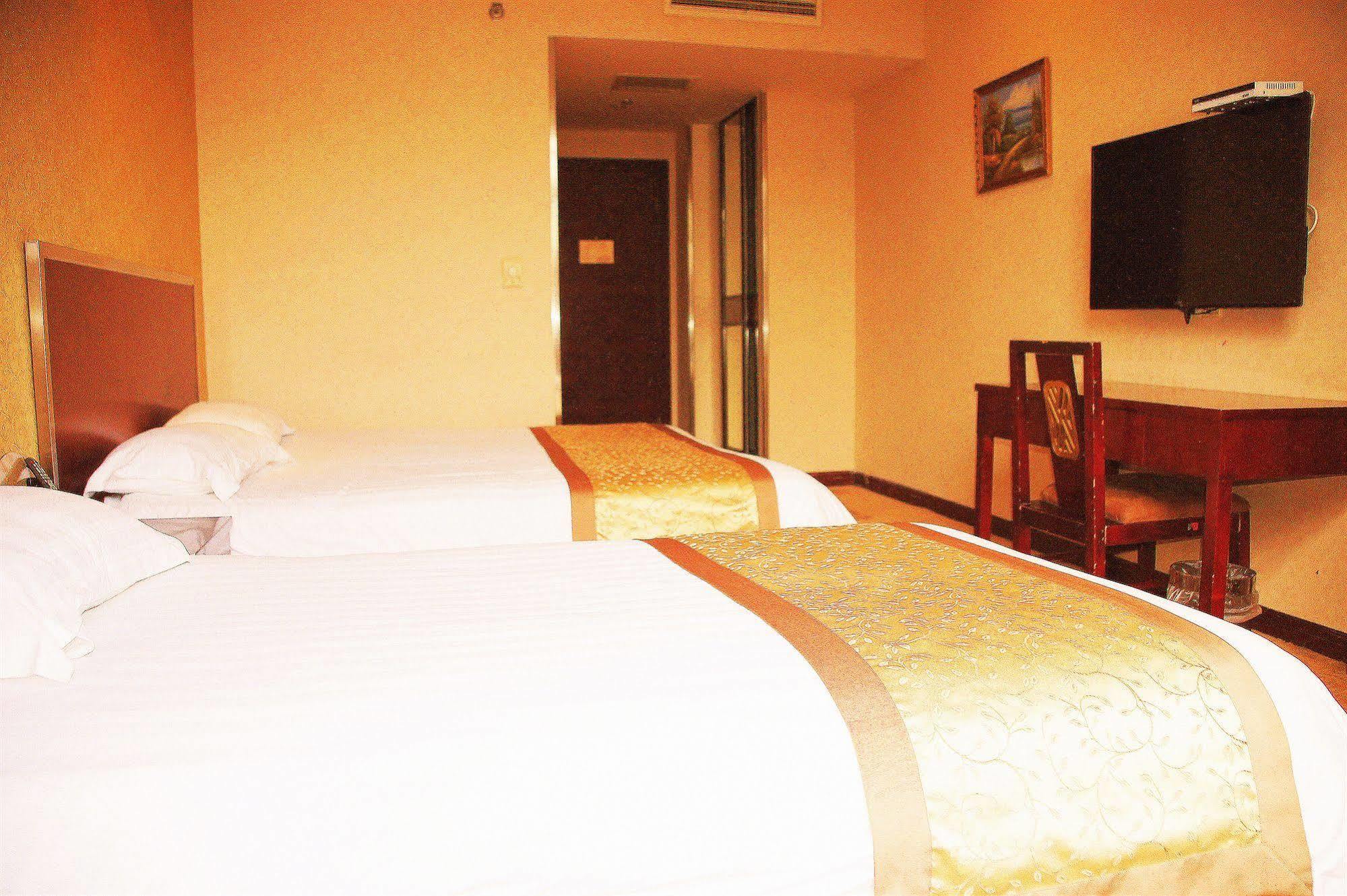Regius Exhibition Hotel 4*