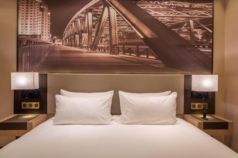 Hotel Mercure Shanghai Jiuting 4*