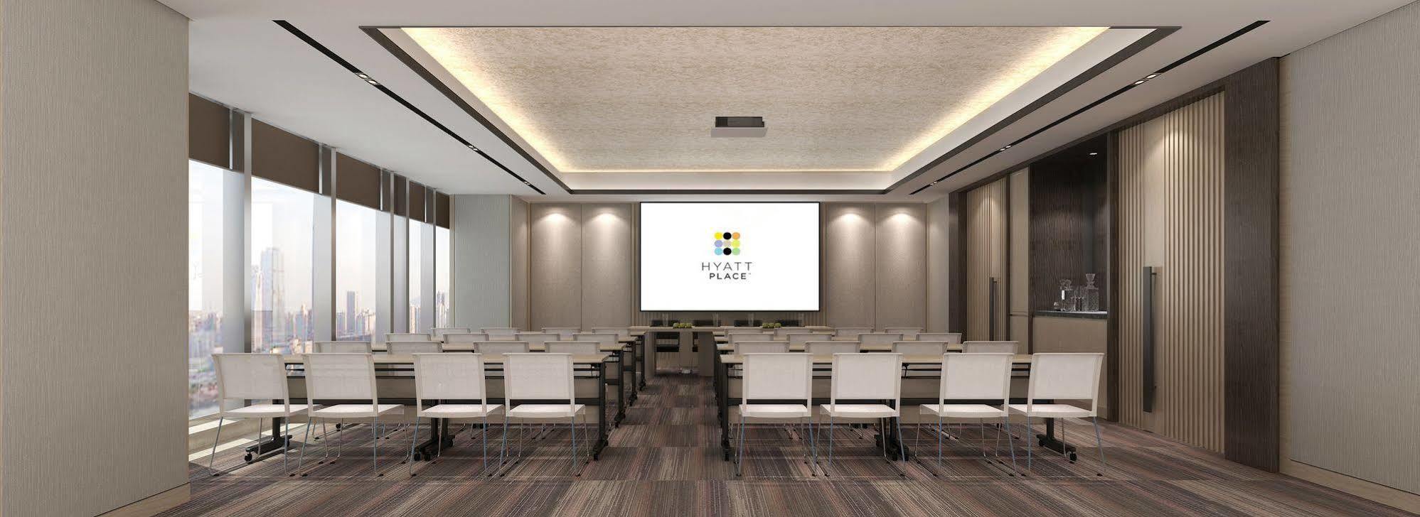 Hyatt Place Hongqiao Cbd