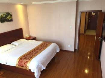 Greentree Songjiang Wanda Plaza Rongmei Road Express Shanghai