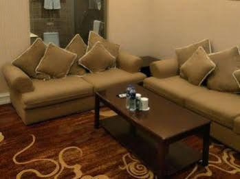 Greentree Songjiang Wanda Plaza Rongmei Road Express