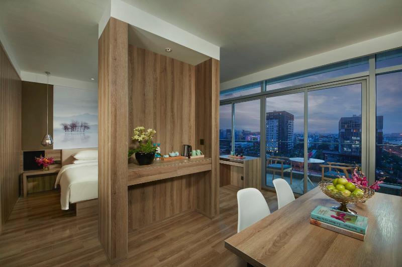 New Century Manju Wanda Plaza Minhang 4*