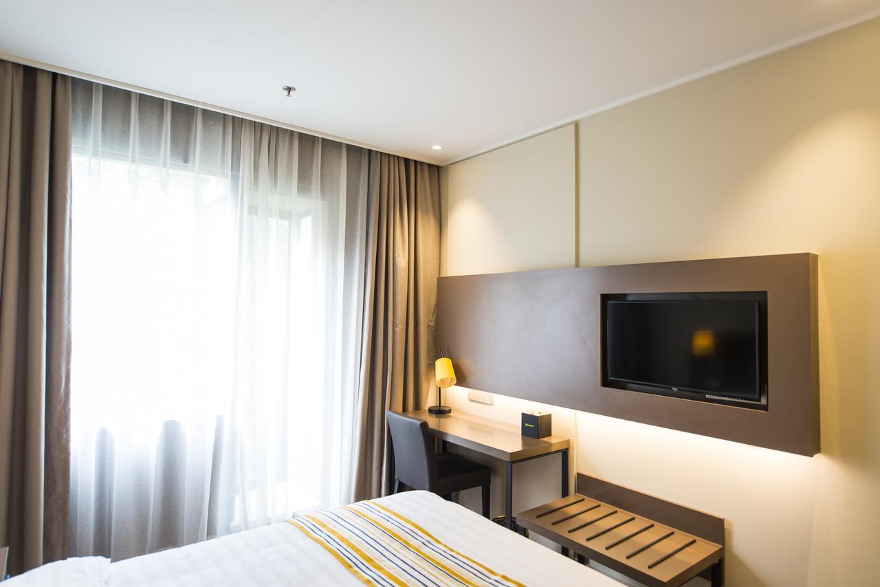 Xujiahui Branch 3*