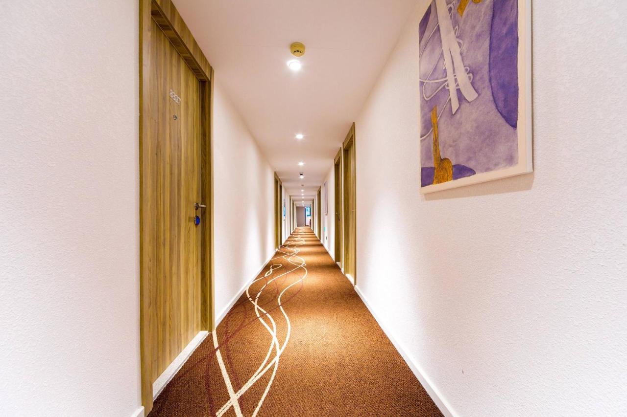 Hanting Hotel Shanghai North Bund Hailun Road
