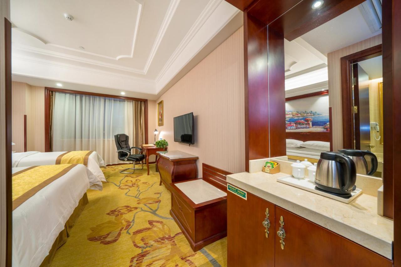 Ramada Encore York 4*