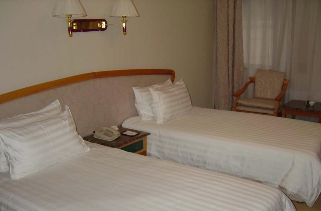 Gold Shell Hotel, 3*