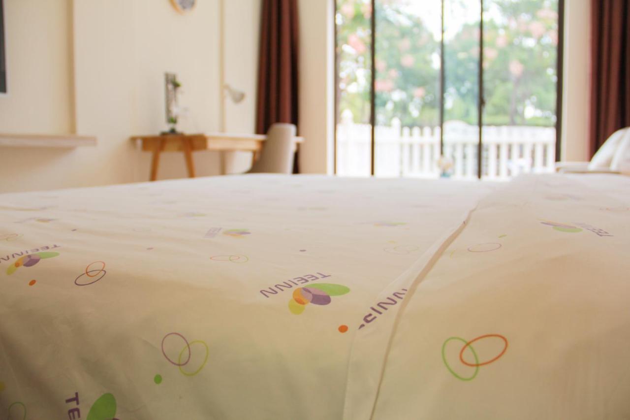Hotel Tee