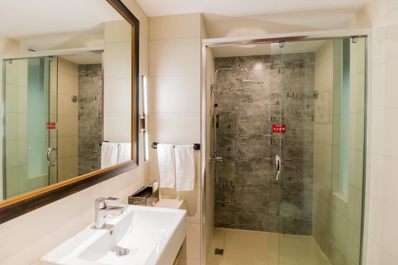 Yitel Hongqiao Caohejing Hongmei Road Metro Station Hotel Shanghai