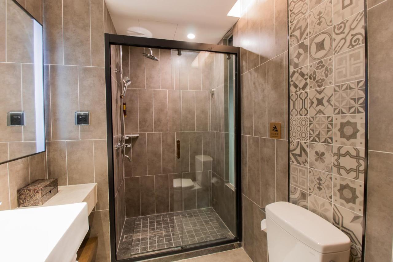 Hotel Yitel Hongqiao Caohejing Hongmei Road Metro Station Shanghai