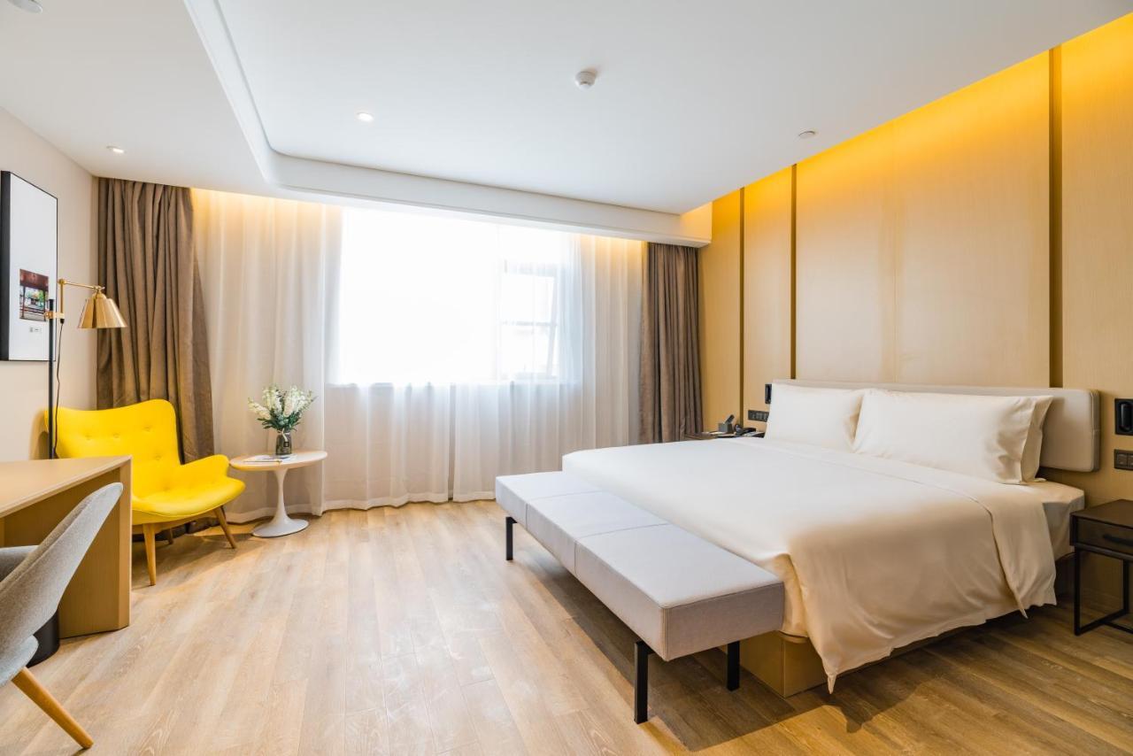 Atour S Oriental Pearl Tower Hotel 4*
