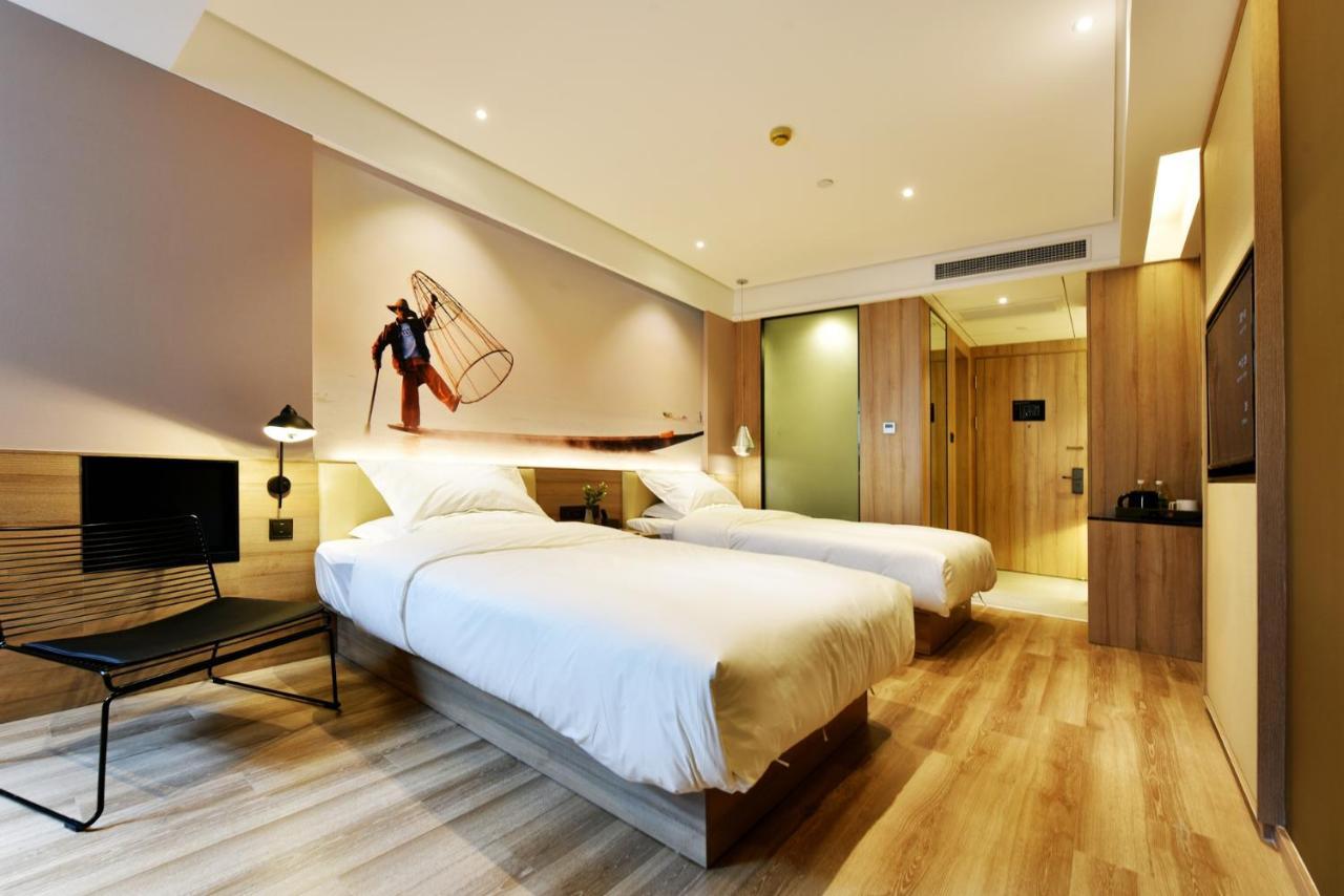 Urban Rosa Cafe&inn Hotel 3*