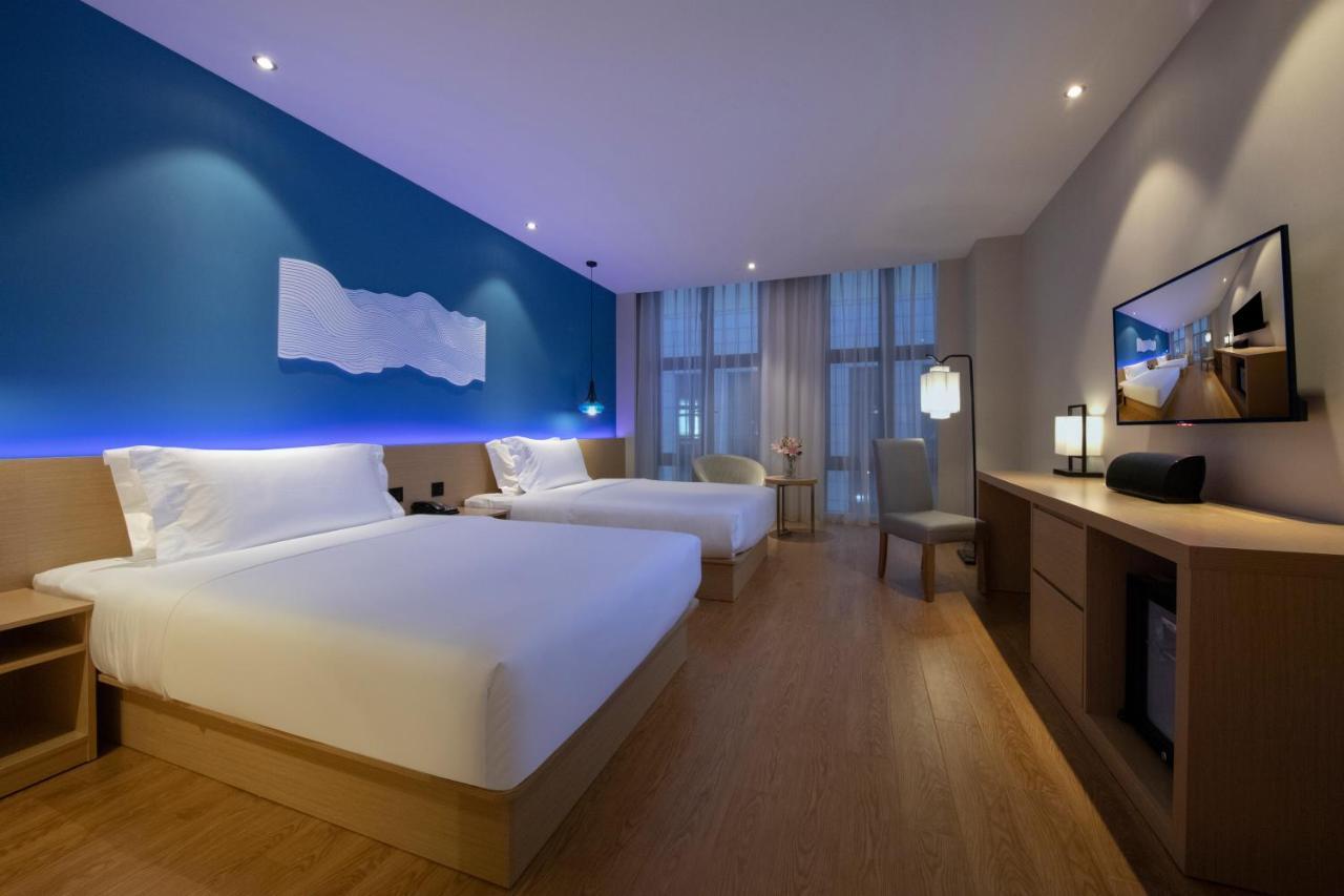 Orange Select Pudong Airport Branch Hotel