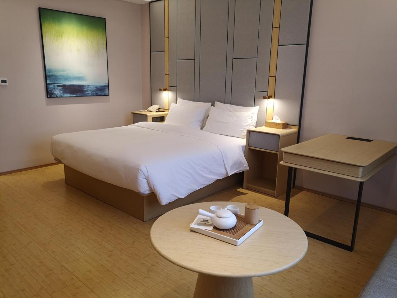 Ji Chuansha Chengnan Road Hotel 3*