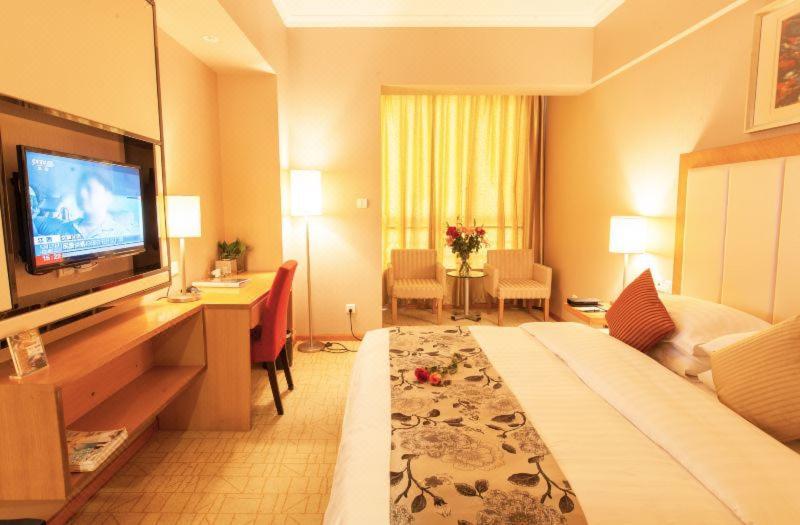 Hotel Days Hongkou Forture 4*