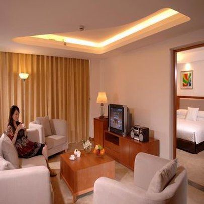 Gloria Plaza Kangqiao 3*