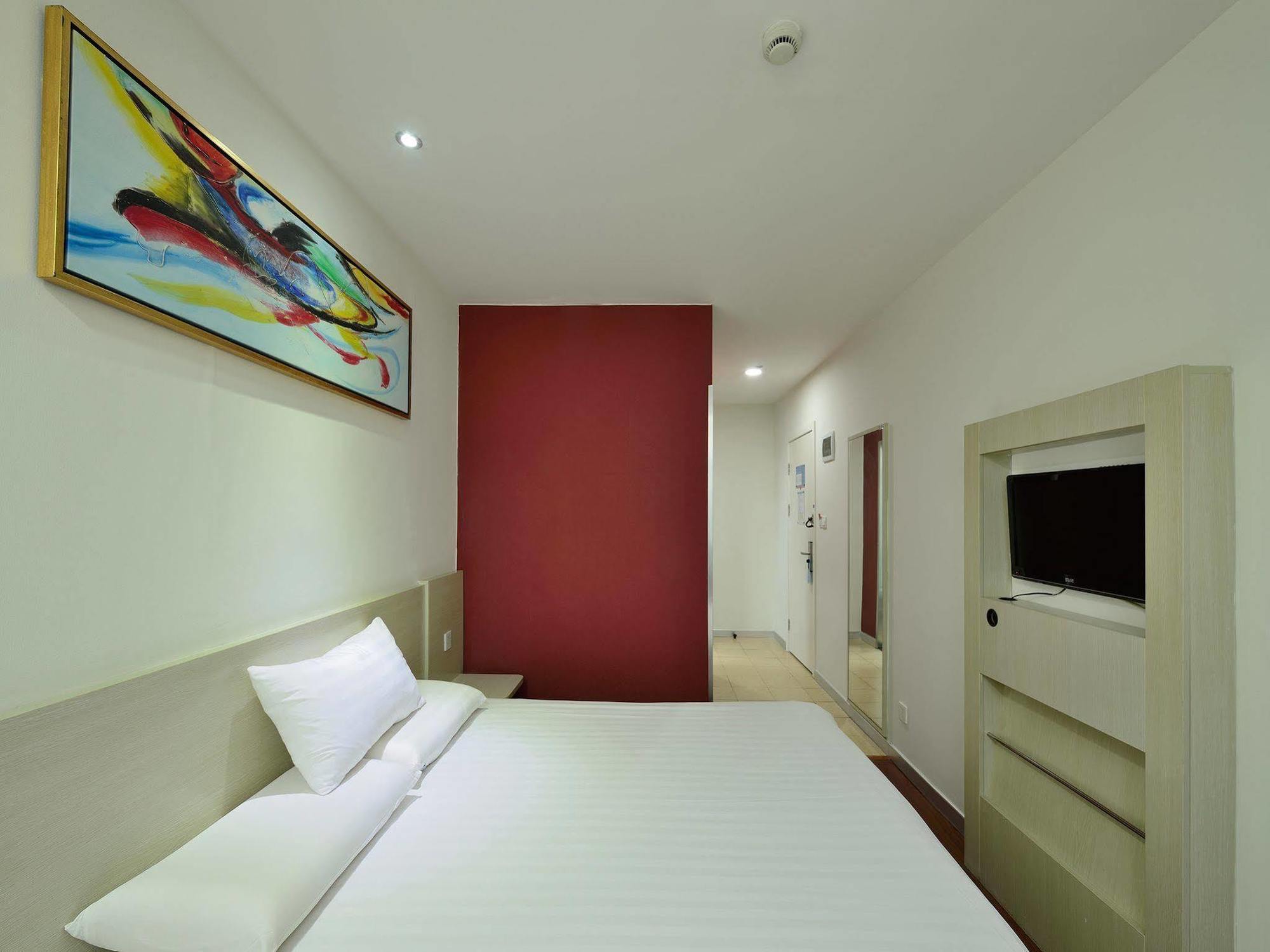 Hotel Hanting Hongqiao Transportation Hub Railway Station New Branch