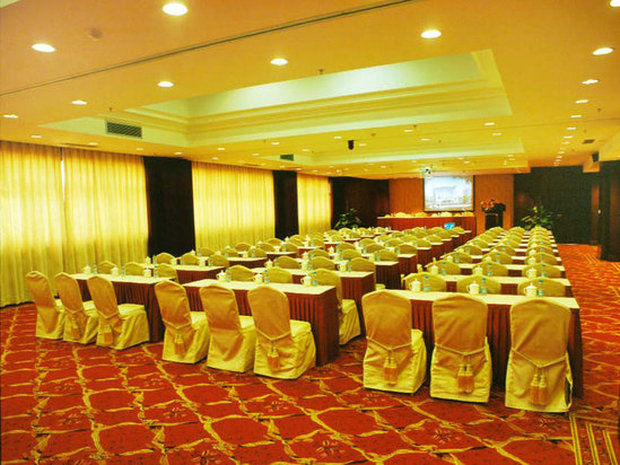 Hotel Gem Flower - North Bund 4*