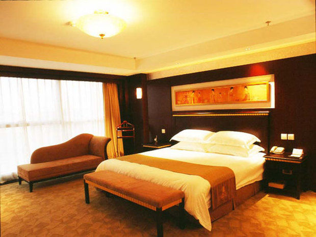 Gem Flower - North Bund Hotel Shanghai