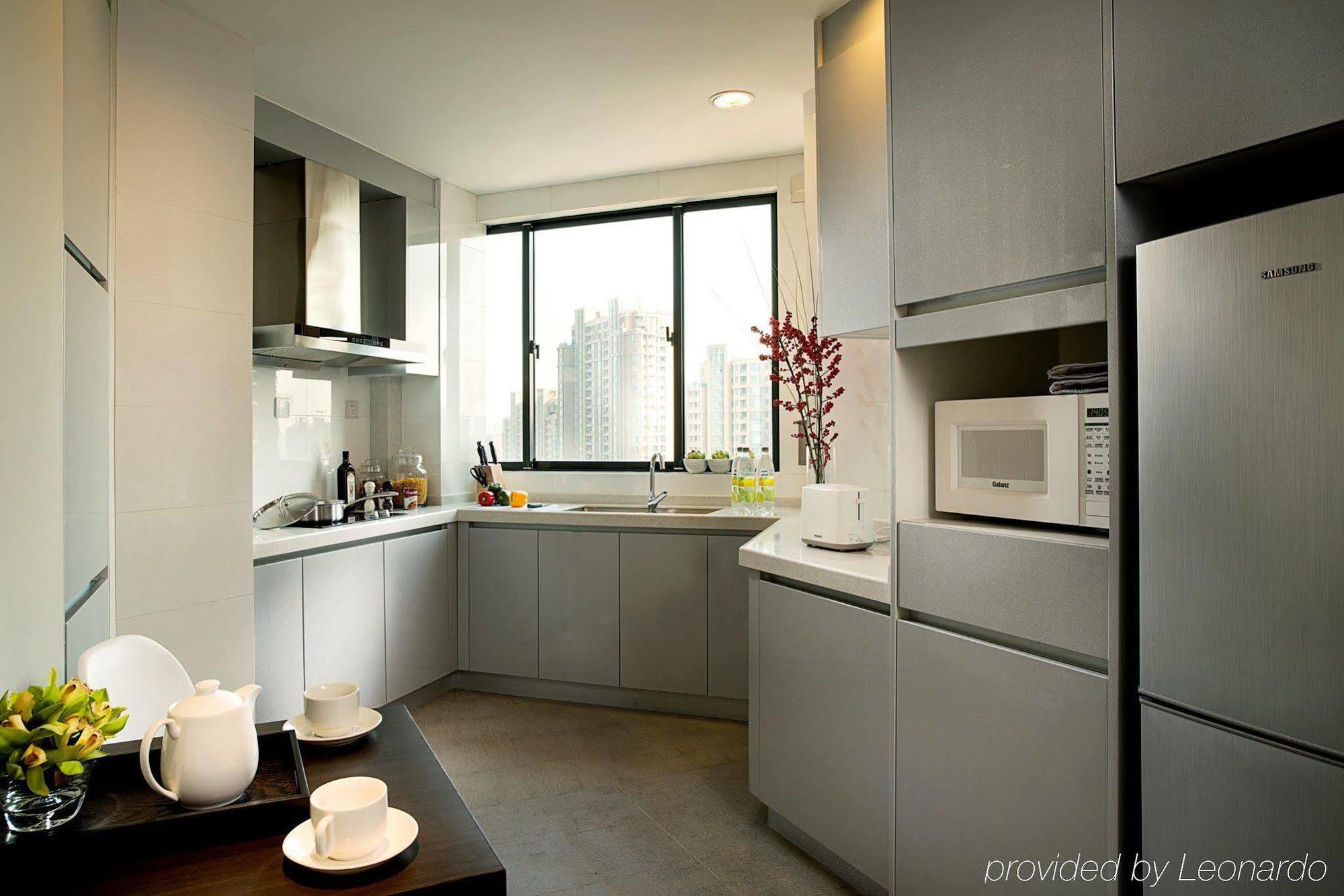 Expo Century Park Suites Hotel