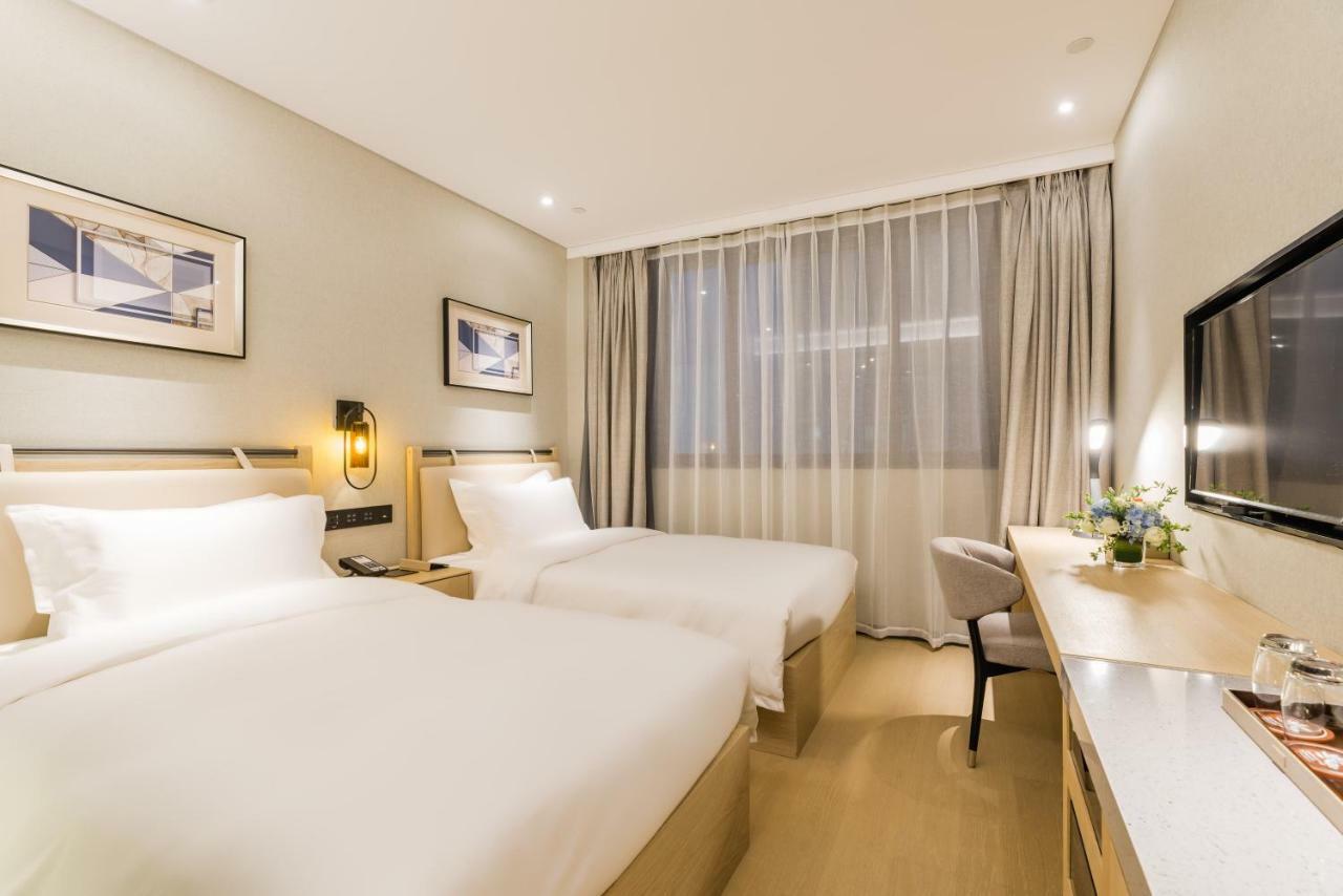 Saymetro Season Zhangjiang Hotel