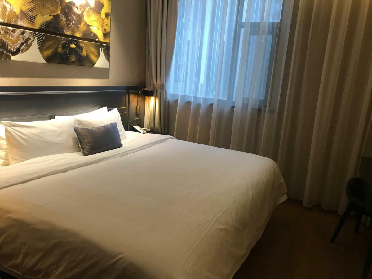 Hotel Yitel Premium