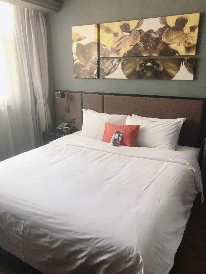 Hotel Yitel Premium