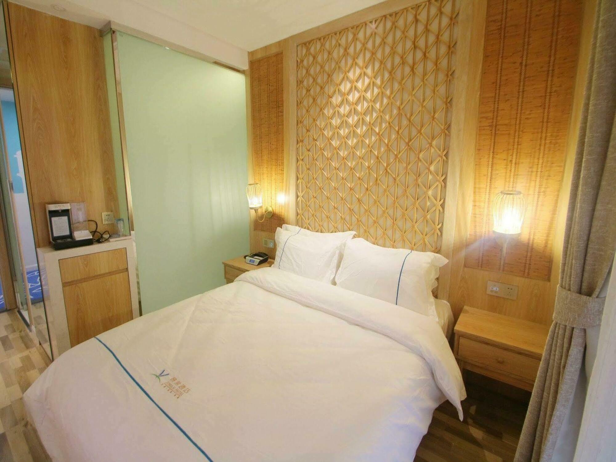 Hotel Jinglai Pudong Airport Chuansha Metro Station