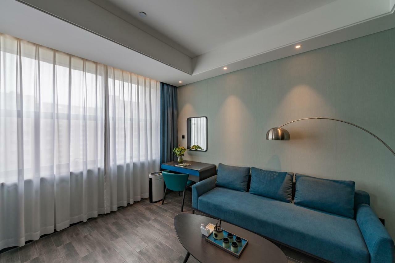 Yiting Yuanzhou, Hotel