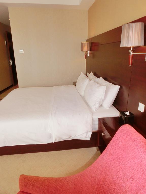 Ramada Wujiaochang Hotel 4*