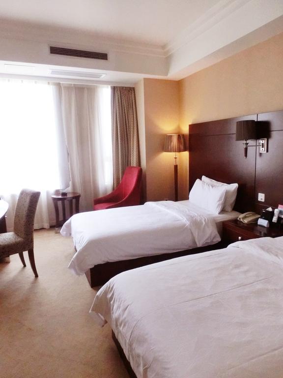 Hotel Ramada Wujiaochang 4*