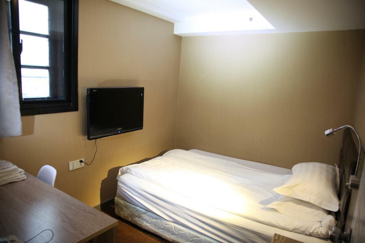 Hotel Fish Bund 3*