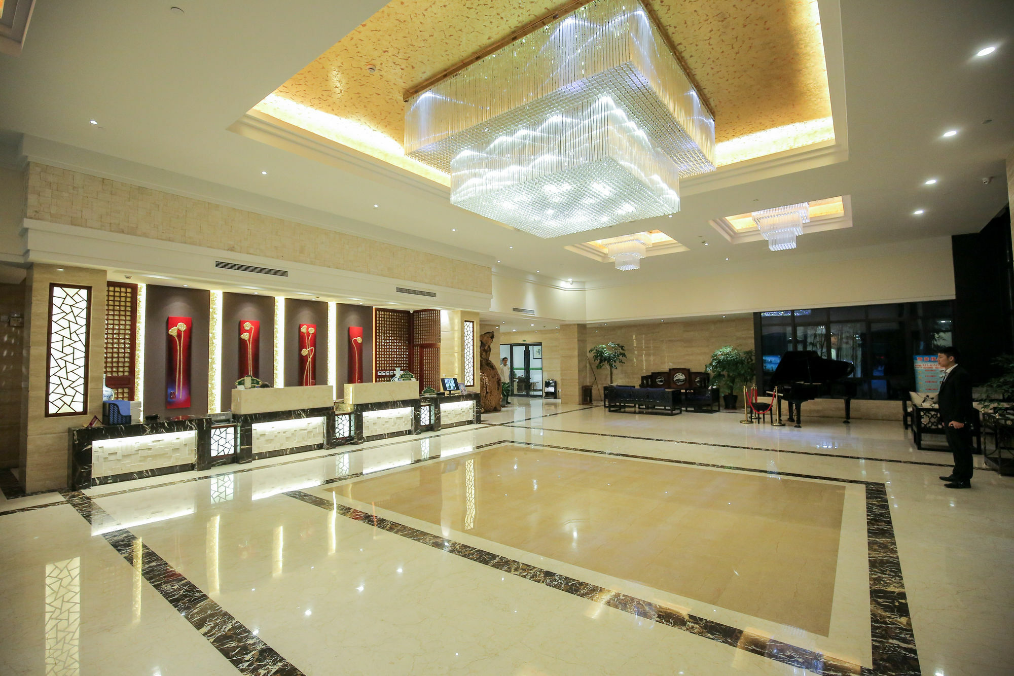 New Knight Royal Airport And International 4*