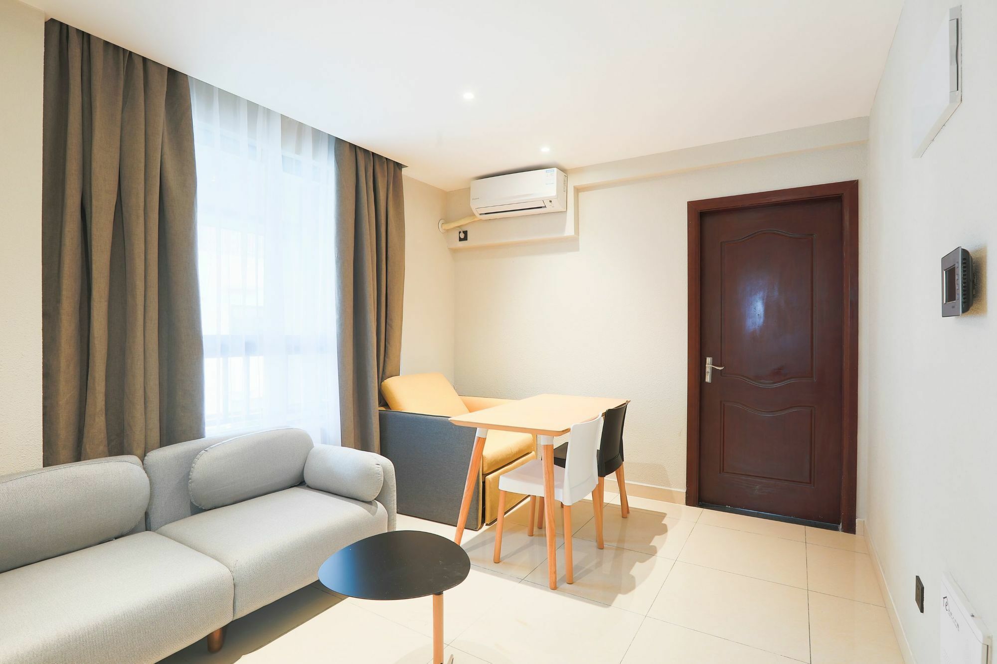 Cheng Jia Service Qi Bao Hua Lin Road Apartment *