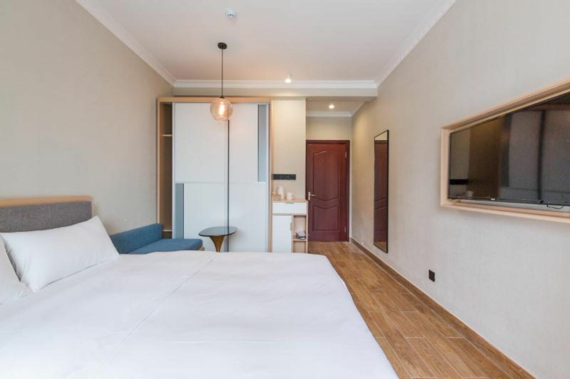 Cheng Jia Service Qi Bao Hua Lin Road * Shanghai