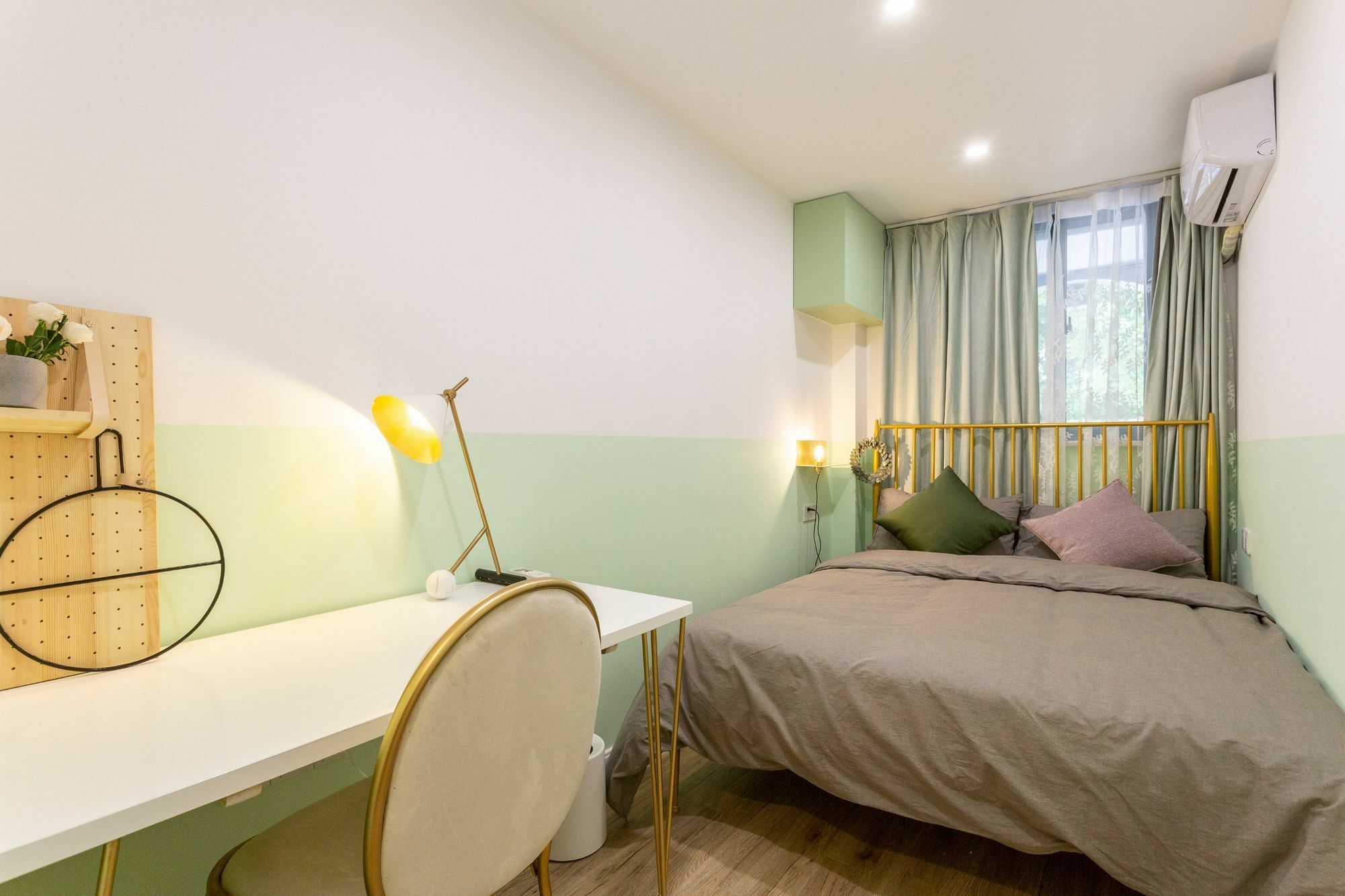 Starhome West Huaihai Road Branch Shanghai