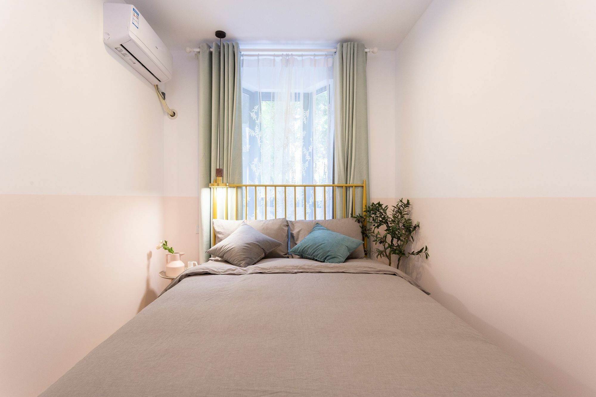 Starhome West Huaihai Road Branch *