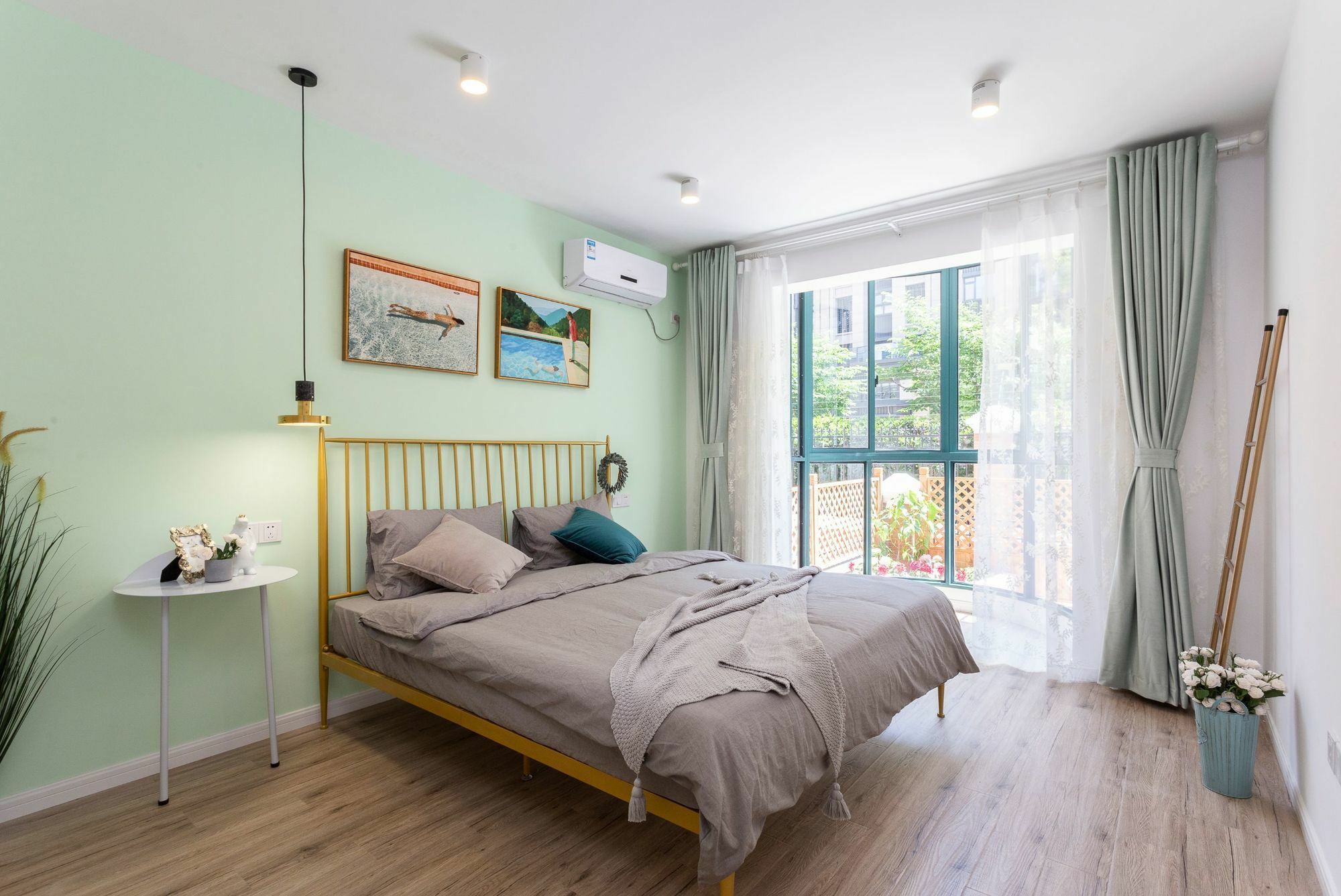 Starhome West Huaihai Road Branch Apartment *