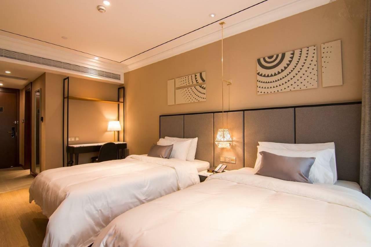 Hotel Yitel Premium 4*