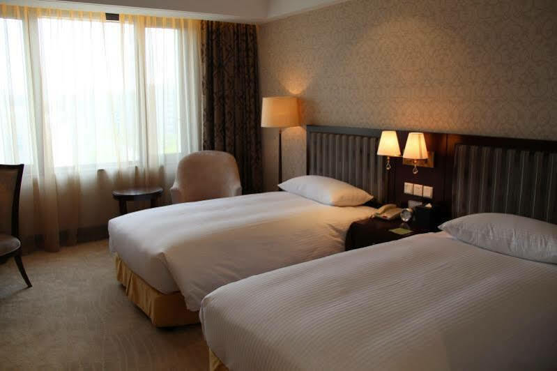Evergreen Laurel Hotel, Otel 4*